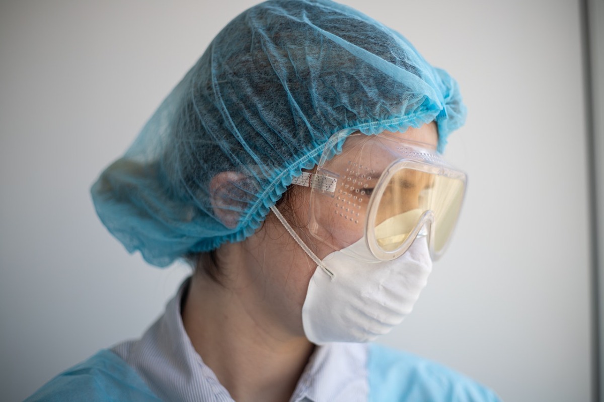 nurse wearing protective equipment